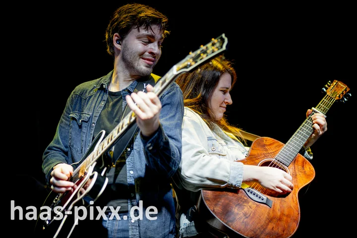 The Strangers (Vincent Klein, Isabell „Easy“ Krohn)